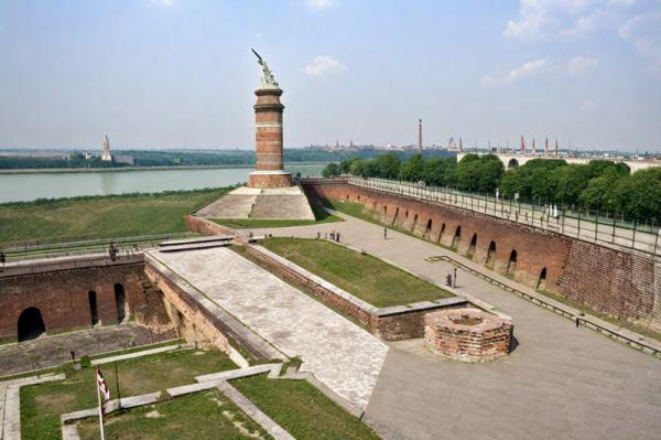 Белградская крепость Калемегдан фото