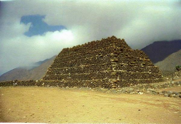 Пирамиды Гуимар фото