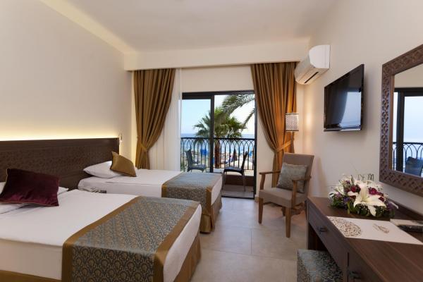 Alaaddin Beach Hotel фото