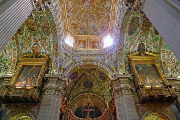 Базилика Санта-Мария Маджоре в Бергамо фото