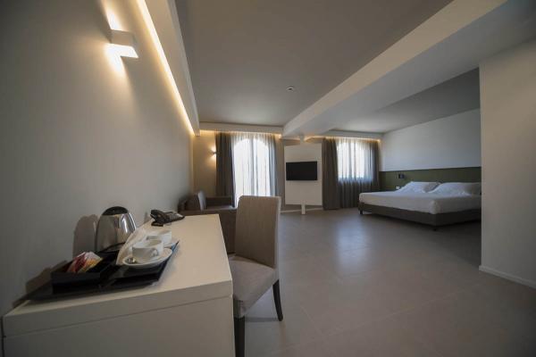 Отель Airone City Hotel фото