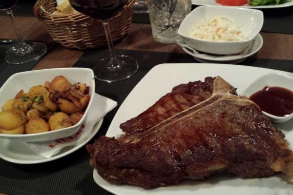 Beef and Reef фото