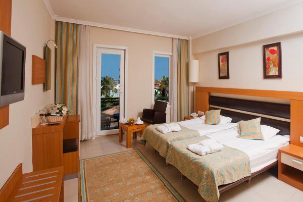 Отель Crystal Flora Beach Resort фото
