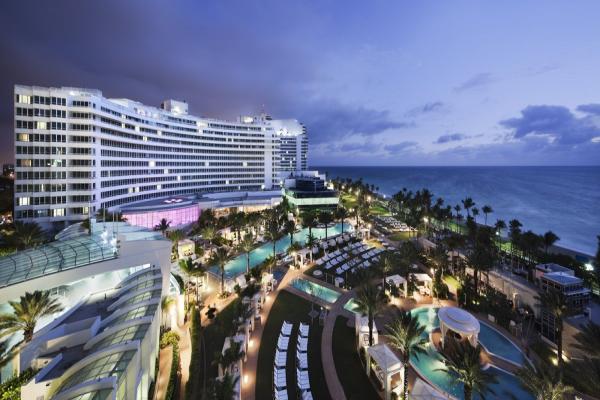 Fontainebleau Miami Beach фото