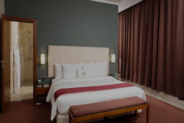 Doubletree by Hilton Hotel Novosibirsk фото