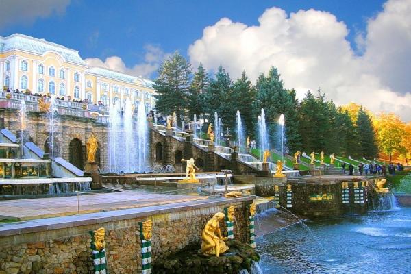 Большой каскад в Петергофе фото