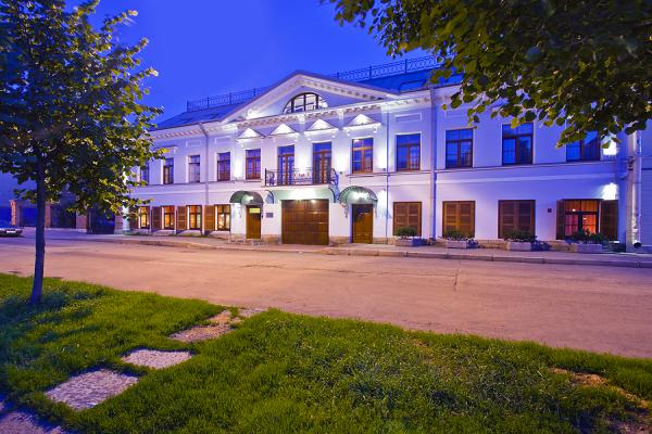 Alexander House фото