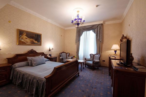 Grand Hotel London фото