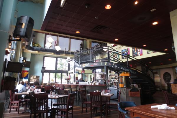Busboys and Poets фото