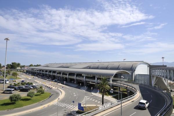 Аэропорт Кальяри Эльмас фото