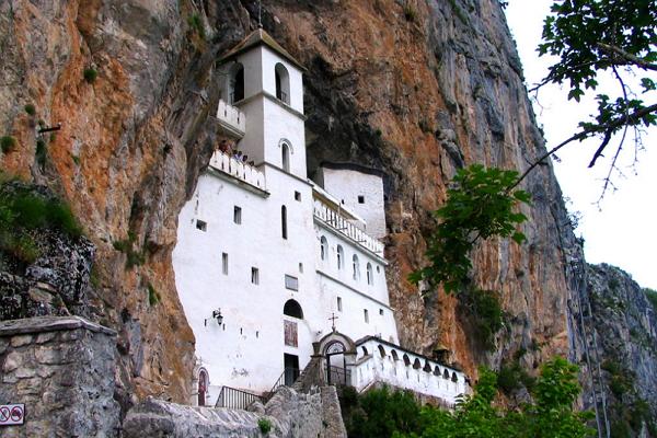Монастырь Острог фото