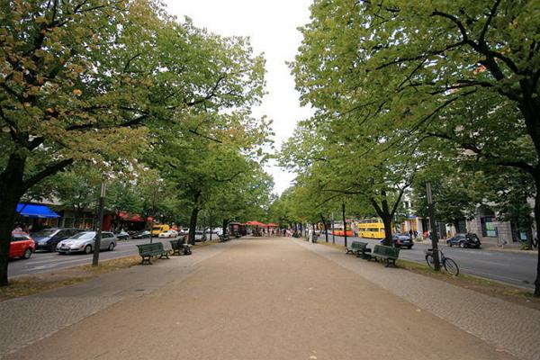 Бульвар Унтер ден Линден фото