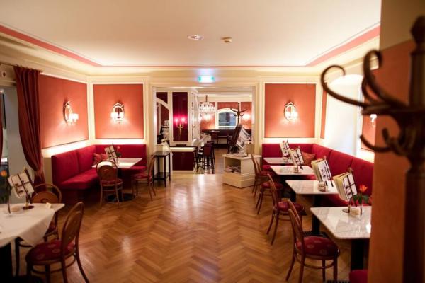 Sacher фото