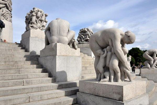 Парк скульптур Вигеланда фото