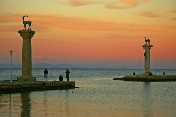 Гавань Мандраки фото