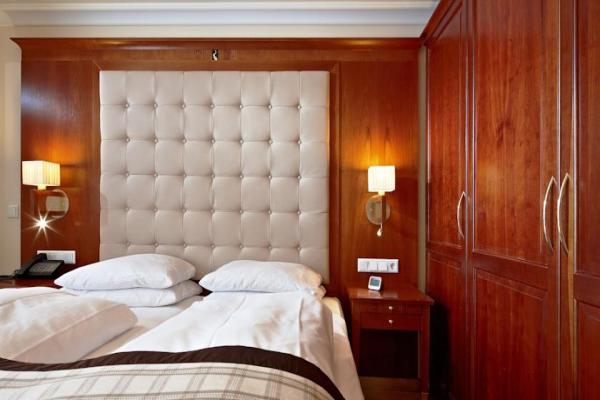 Hotel Elefant фото