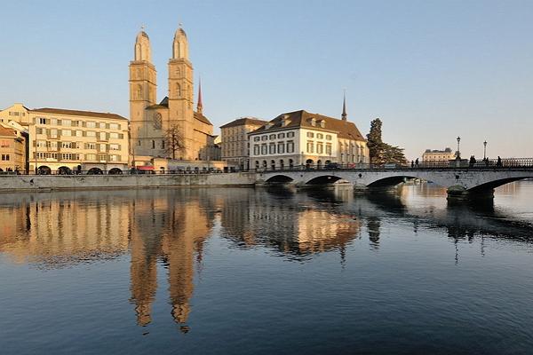 Церковь Гроссмюнстер фото