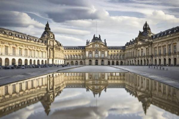 Площадь “Водное зеркало” в Бордо фото