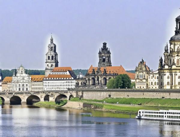 Дрезден панорамное фото
