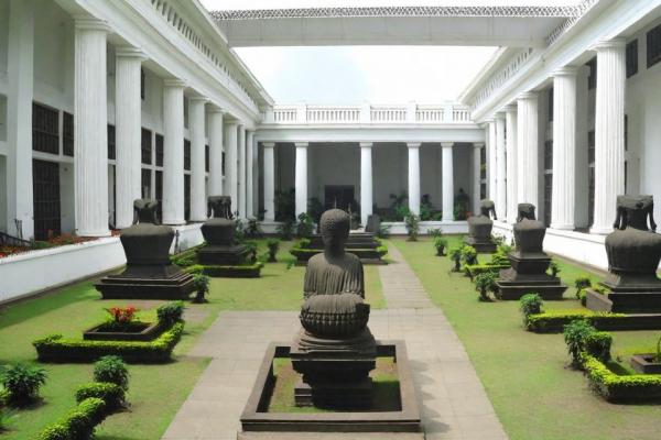Национальный музей Индонезии фото