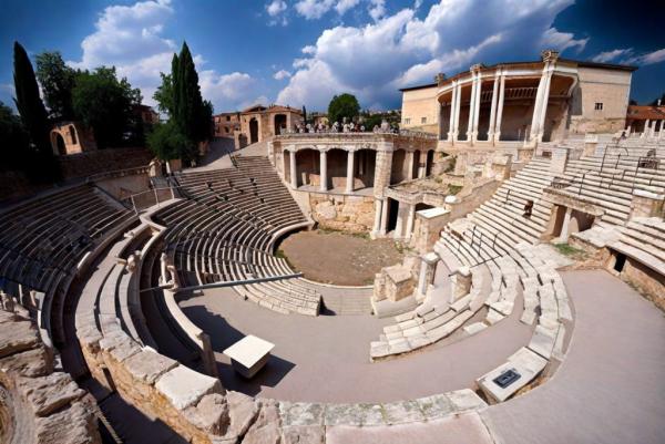 Руины римского театра фото
